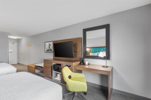 Hampton Inn Pendleton - image 6