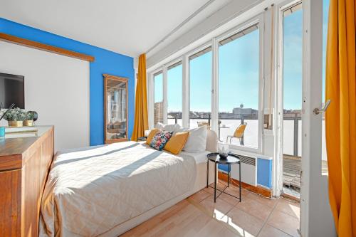 Waterfront River Side Roof Top Apartment - Terrace with city view, Praga (foto 6)