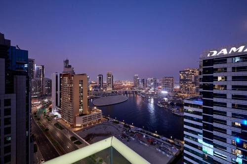 Cityscape Comforts 2BR, Dubai