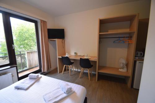 1 double bed
