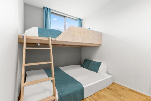 西新宿五丁目駅から徒歩2分 渋谷新宿にアクセス良好 3名宿泊