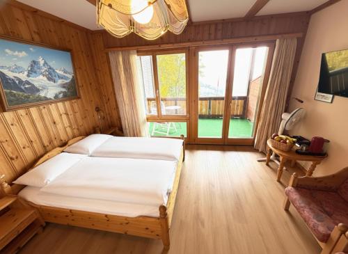 room detail thumbnail 0