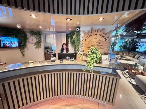 大堂, Hôtel La Pinède (Hotel La Pinede) in 斯庫多
