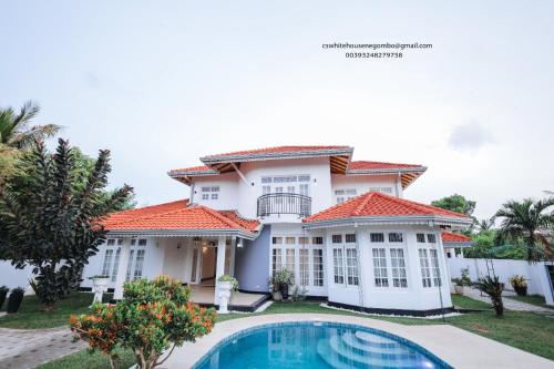 Cs white house negombo – khách sạn tại Pitipana