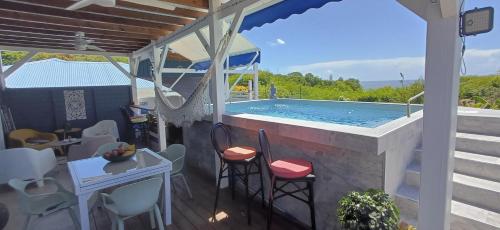 Gîtes Capra Pomme Surette piscine et spa (Gites Capra Pomme Surette piscine et spa) in Bouillante
