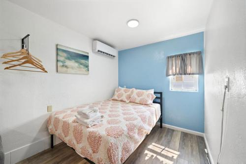 Ocean view condo on Galvestons east end, close to cruise terminal