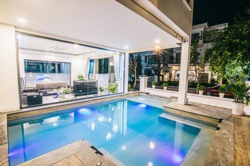 Πισίνα, Villa Centrel FLC Sầm Sơn Vị Trí Gần Bãi Biển (Villa Centrel FLC Sam Son Vi Tri Gan Bai Bien) in Thanh Hoá / Sầm Sơn Beach