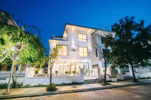 Εξωτερική όψη, Villa Centrel FLC Sầm Sơn Vị Trí Gần Bãi Biển (Villa Centrel FLC Sam Son Vi Tri Gan Bai Bien) in Thanh Hoá / Sầm Sơn Beach
