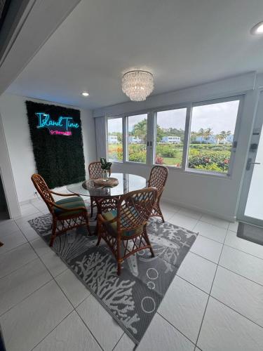 Sapphire Beach- Island time! in 雷德胡克