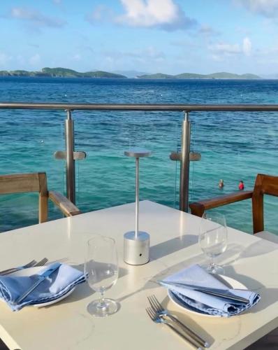 Sapphire Beach- Island time! in 雷德胡克