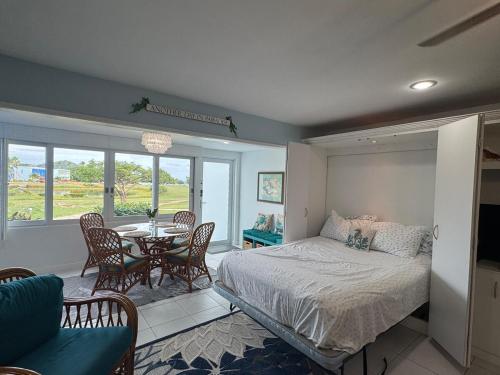 Sapphire Beach- Island time! in 雷德胡克