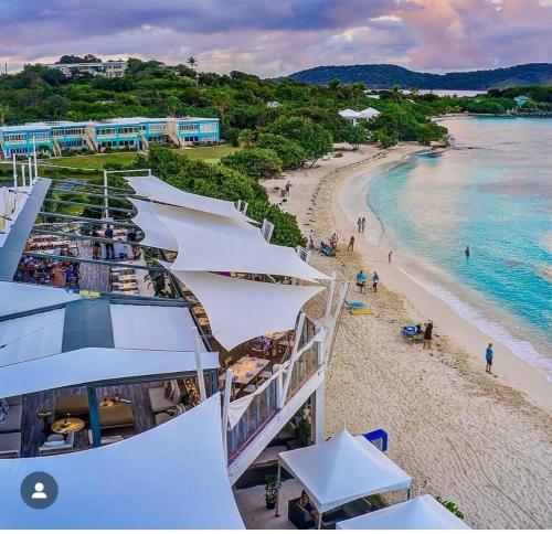 Sapphire Beach- Island time! in 雷德胡克