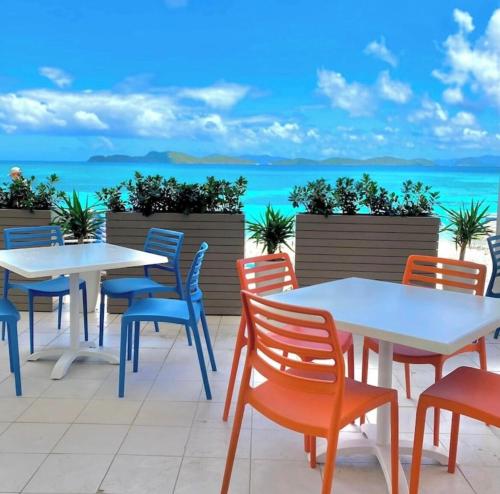 Sapphire Beach- Island time! in 雷德胡克