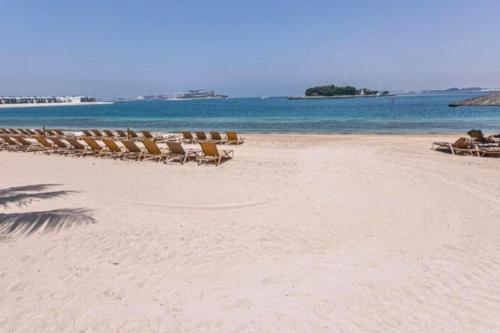Vacationer Holiday Homes l Chic 1 Bed l Palm Jumeirah l Free Beach Access, Дубай (фото 3)