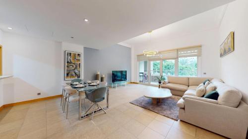 Vacationer Holiday Homes l Chic 1 Bed l Palm Jumeirah l Free Beach Access, Дубай (фото 6)