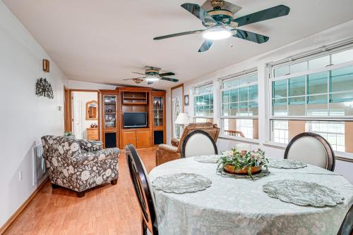 Pet the Sheep! Rural and Spacious Polk City Retreat in Auburndale (FL)
