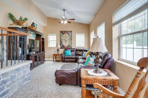 Pet the Sheep! Rural and Spacious Polk City Retreat in Auburndale (FL)