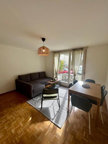 Basic Flat with Balcony in Zurich, Цюрих (фото 5)