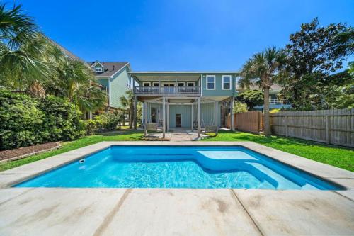 Bayfront Home with Private Pool, Pier, and Firepit