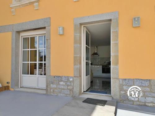 La Maison du Bourg, 4 personnes in Louverne (Pays de la Loire)