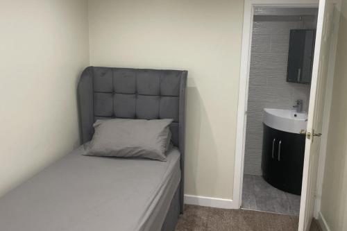 4 Bedroom House - Sleeps 6 - Garden Bbq Parking, Birmingham (fotografie 7)