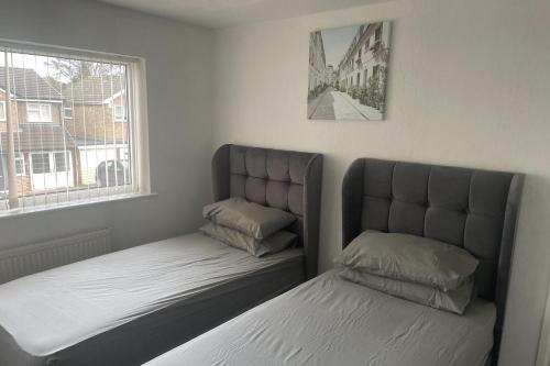 4 Bedroom House - Sleeps 6 - Garden Bbq Parking, Birmingham (fotografie 3)