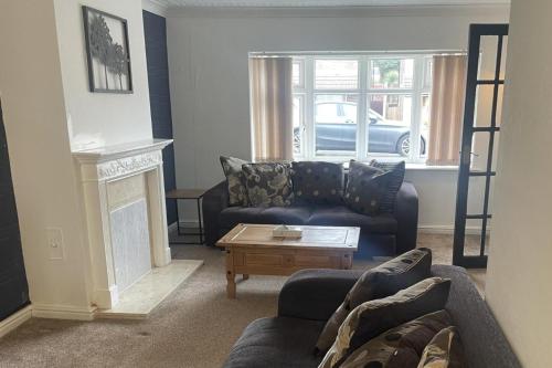 4 Bedroom House - Sleeps 6 - Garden Bbq Parking, Birmingham (fotografie 2)