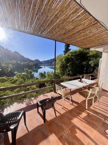 Casa Club Nautica y Pesca Los Reyunos