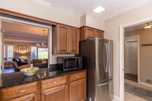 Lakeside Living at Hound Ears in Valle Crucis, USA