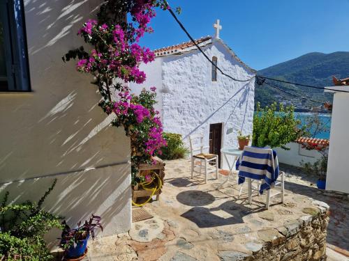 Peppermint Bay, Città di Skopelos (foto 4)
