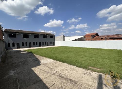 . Suítes Modernas com Ar-Condicionado e Estacionamento