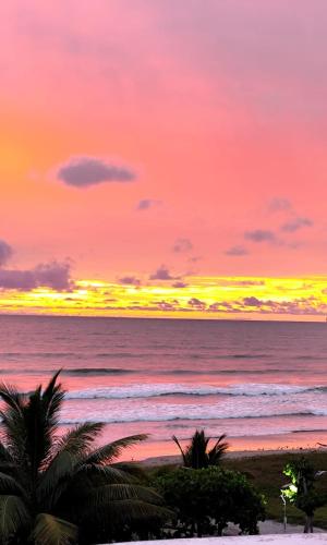 . Apartamento con vista a la playa frente al mar