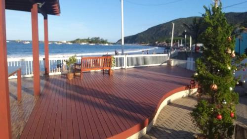 Casa 3 quartos a 50m da bela praia da Armação (Casa 3 quartos a 50m da bela praia da Armacao) in Armacao