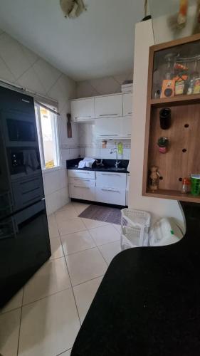 Casa 3 quartos a 50m da bela praia da Armação (Casa 3 quartos a 50m da bela praia da Armacao) in Armacao