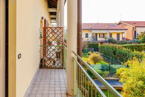 Balkons/terase, Lago di Monate Apartment in Osmate