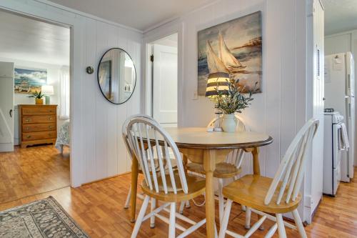 Contemporary Cottage - Walk to Craigville Beach! - image 7