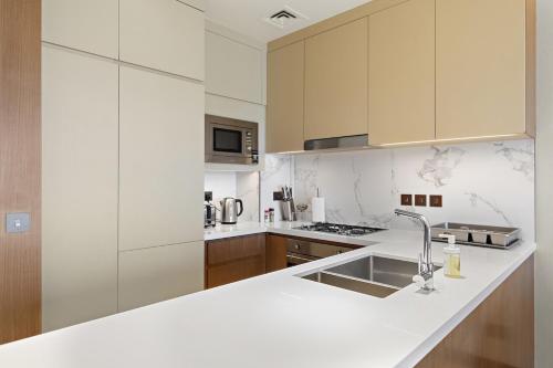 VayK - Exceptional 2BR at Address Dubai Opera, Дубай (фото 4)