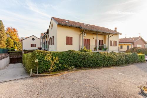 Viesnīcas āriene, Lago di Monate Apartment in Osmate