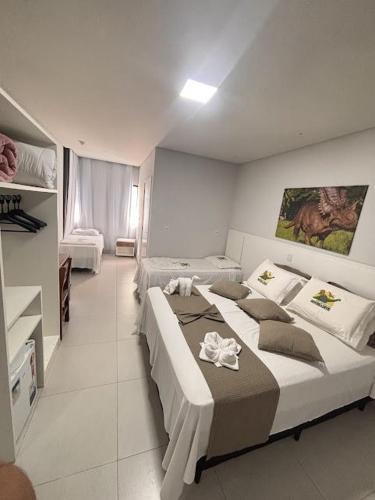 1 double bed, 2 twin beds