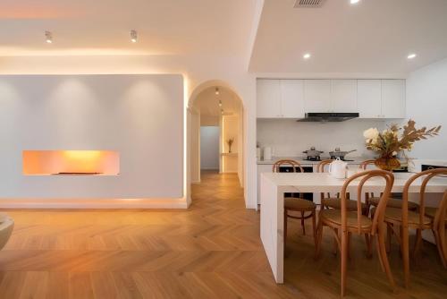 Shanghai Hills & Serendipity Family Homestay with 3 Bedrooms Near Line4&8 South Xizang Rd, Shanghai (Foto 9)
