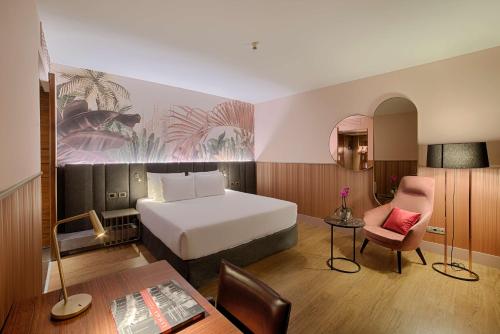 room detail thumbnail 1