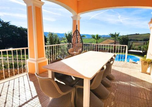 บริการและสิ่งอำนวยความสะดวก, VILLA ALTUS near Ericeira with swimming pool, jacuzzi and 2 games room in เอนการ์นาเชา