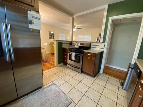 Midtown Cottage Close To Fsudowntown in Glendale