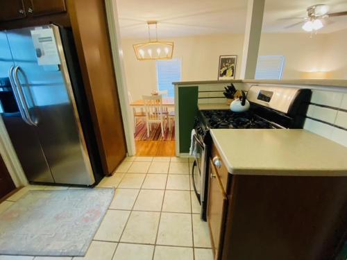 Midtown Cottage Close To Fsudowntown in Glendale