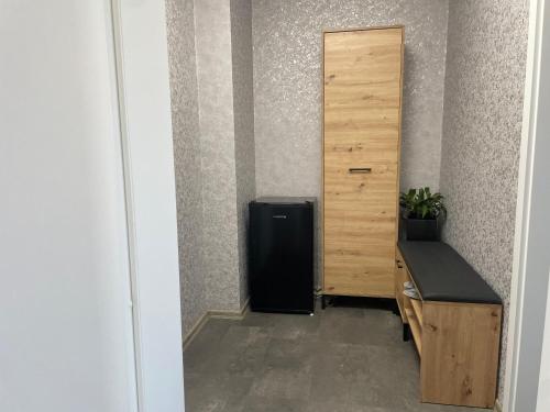 Monstera III - industrial in 科林