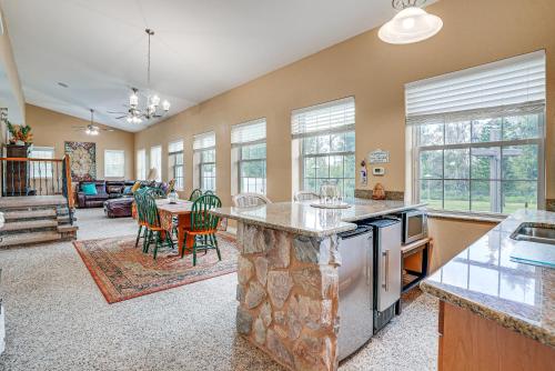 Pet the Sheep! Rural and Spacious Polk City Retreat in Auburndale (FL)