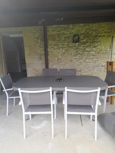 Erkély/terasz, maison de caractère O naturel (maison de caractere O naturel) in Buzancy
