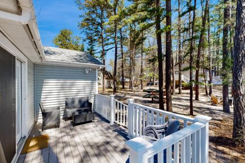 Leavitt Road Cottages - image 10