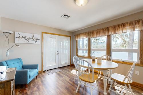 Leavitt Road Cottages - image 3