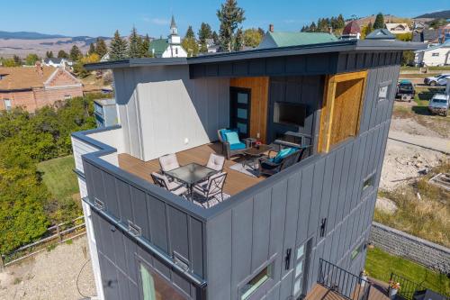 Skats, The Perch Rooftop Sky Lounge, Mountain Views in Philipsburg (MT)